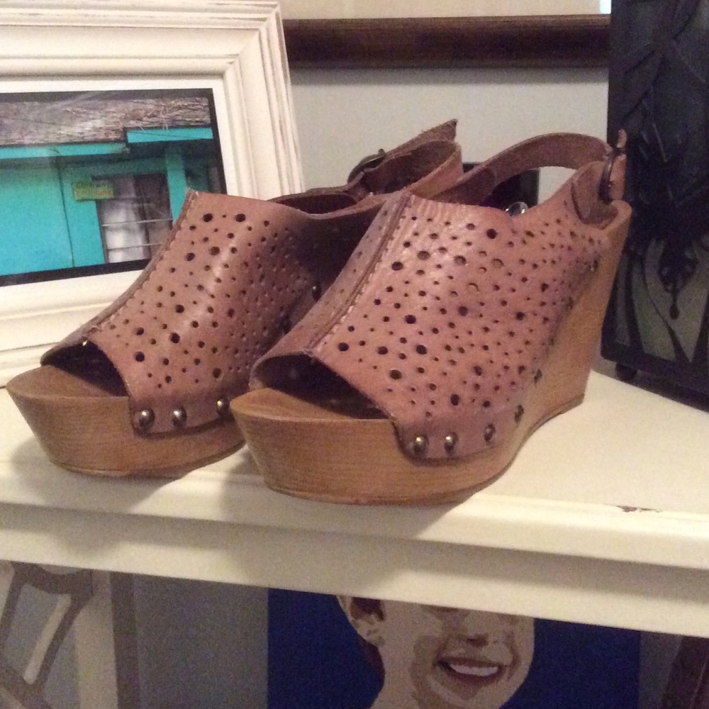 Sexy wedge heels!